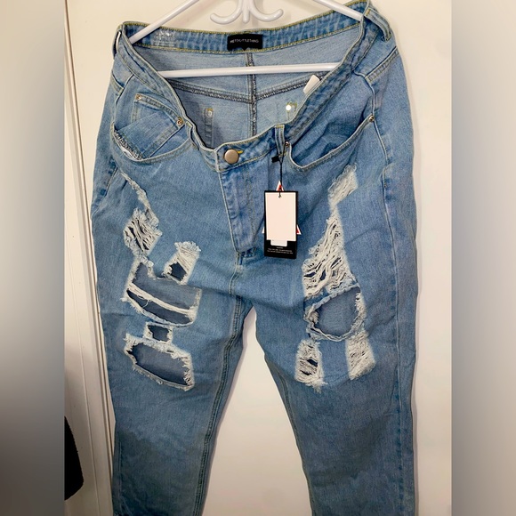 BNWT Distressed Jeans - Picture 2 of 5